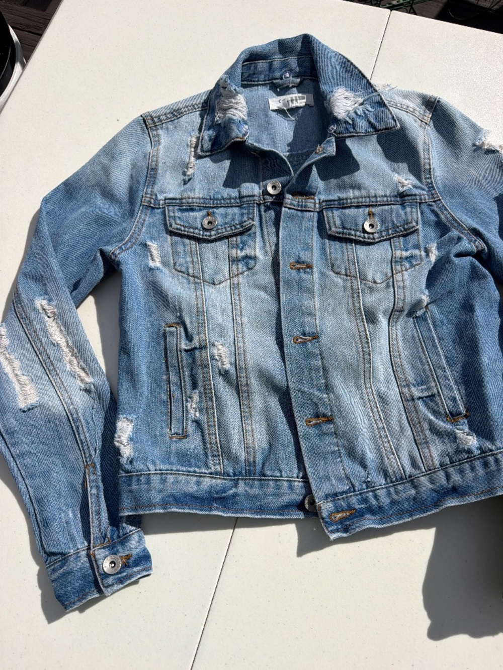 ci sonó blue denim jacket with distressed details #denimjacket #distressed Size